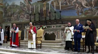 ৫০০ বছরে এই প্রথম, পোপের সঙ্গে প্রকাশ্যে প্রার্থনা করলেন ব্রিটেনের রাজা